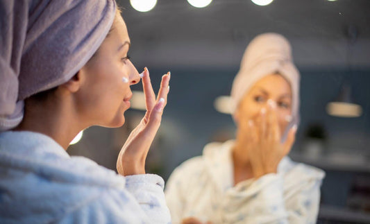 5 gestes simples pour raffermir la peau de votre cou à la maison
